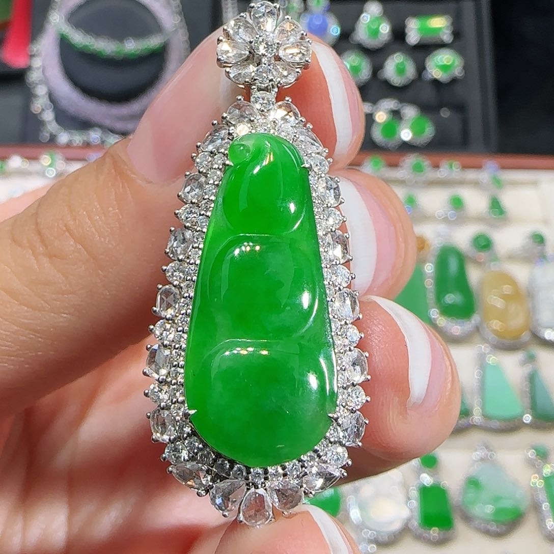 翡翠吊坠(不含链)18K金镶嵌