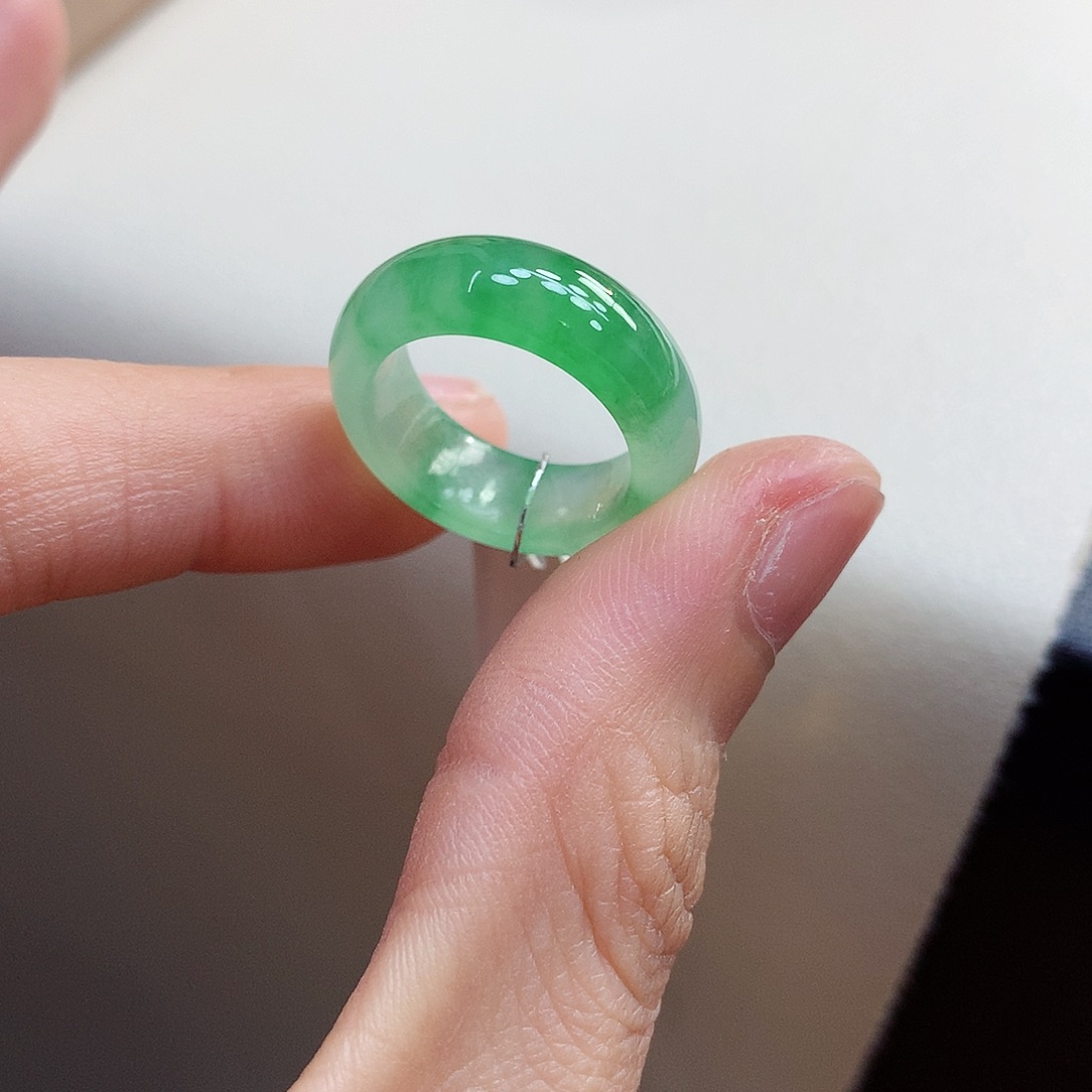翡翠戒指未镶嵌9-10号