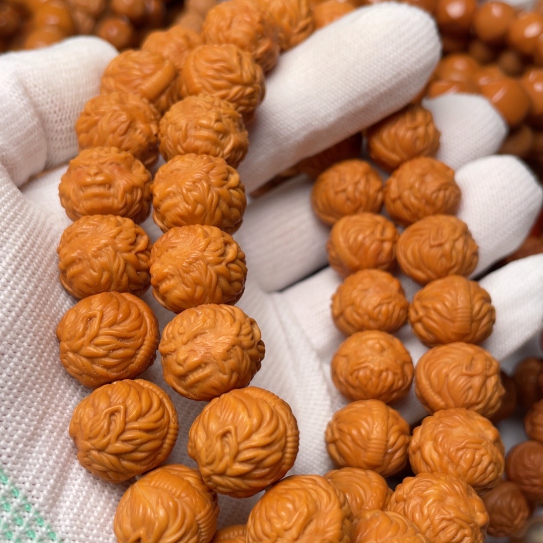 日***心吊坠猴头核桃大圣