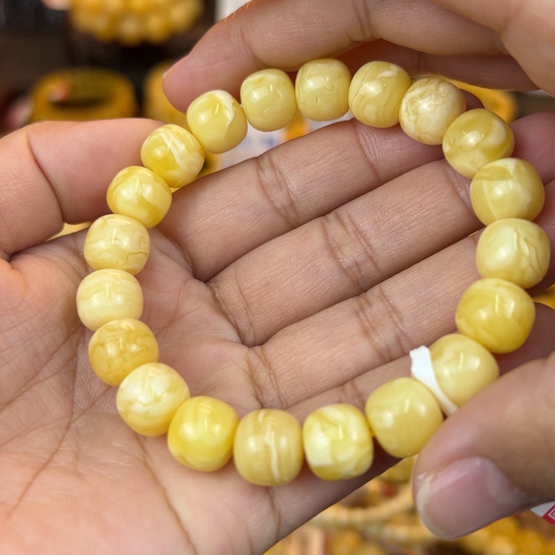 琥珀裸石未镶嵌jnbbbhhhhhbn