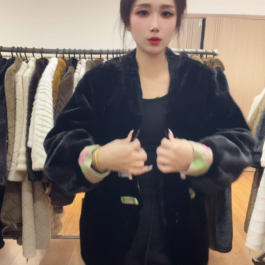 26号皮毛一体外套