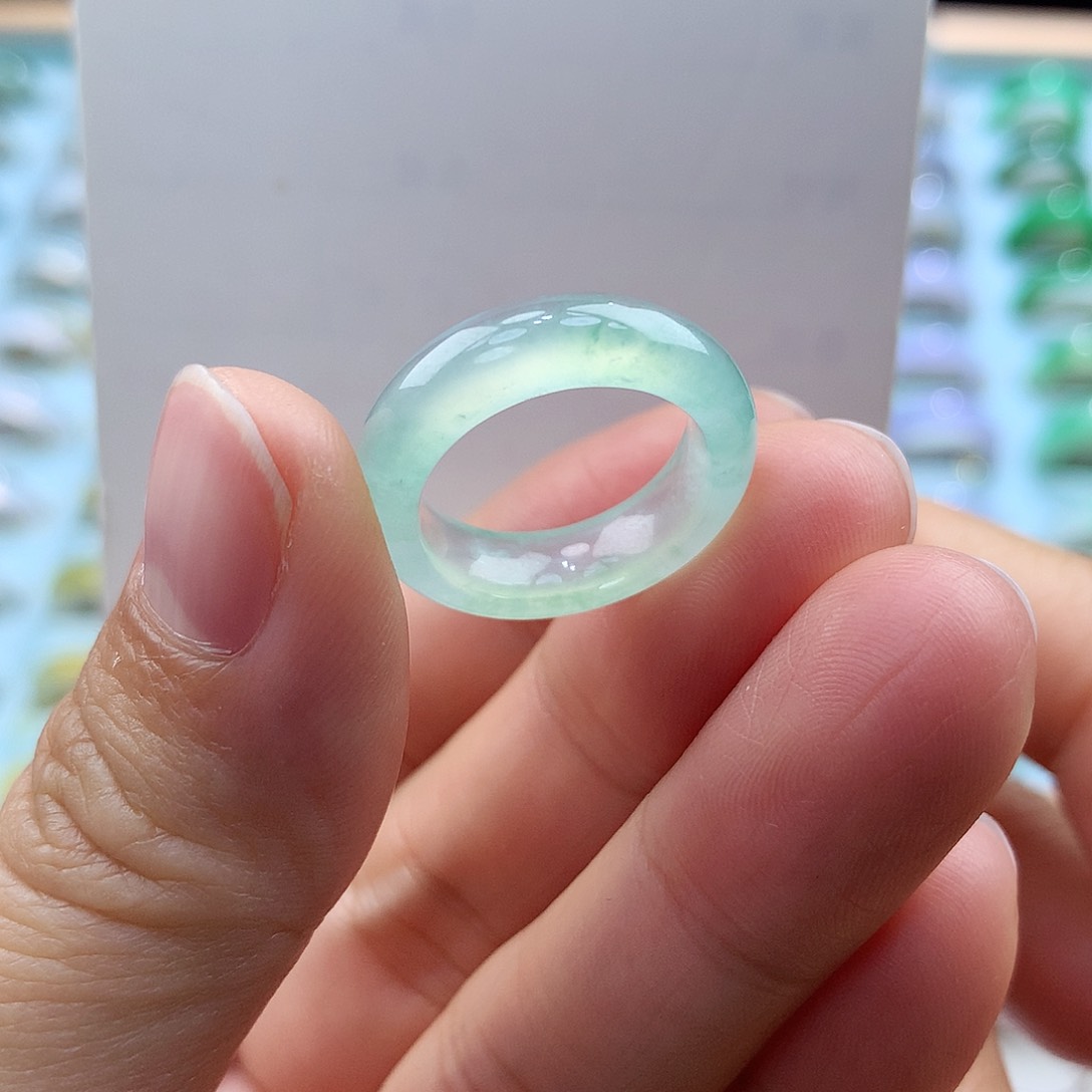 翡翠戒指未镶嵌6.7圈