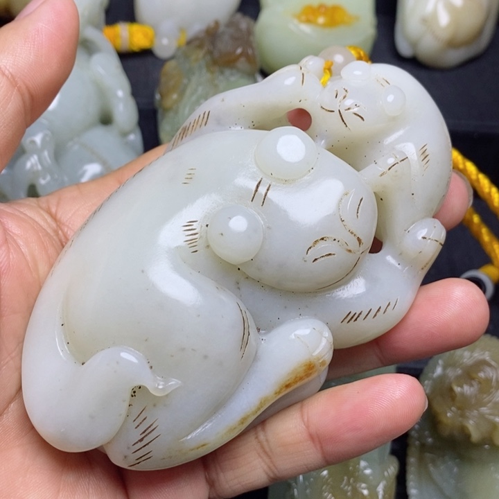 和田玉颈饰未镶嵌