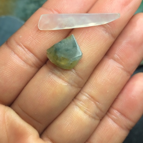 翡翠未镶嵌颈饰裸石