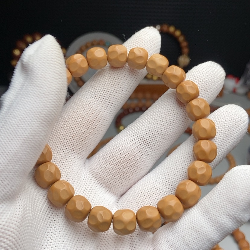 【闪购商品】猴头核桃吊坠小***睡奶酪