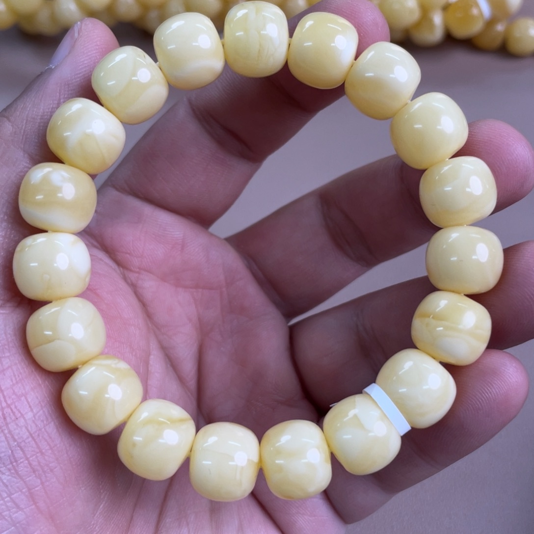 琥珀裸石未镶嵌022000000000