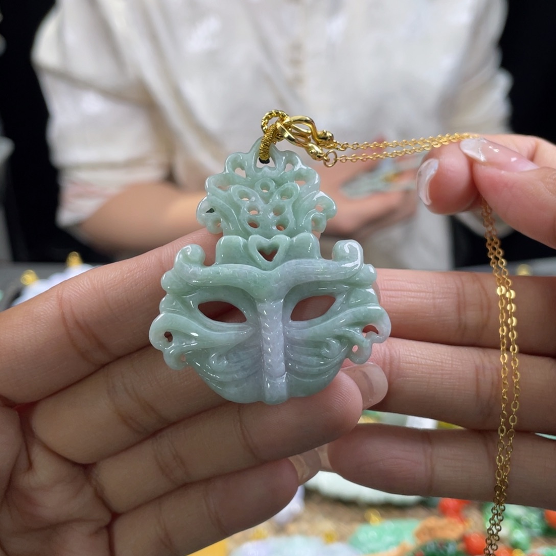 翡翠颈饰未镶嵌代编织