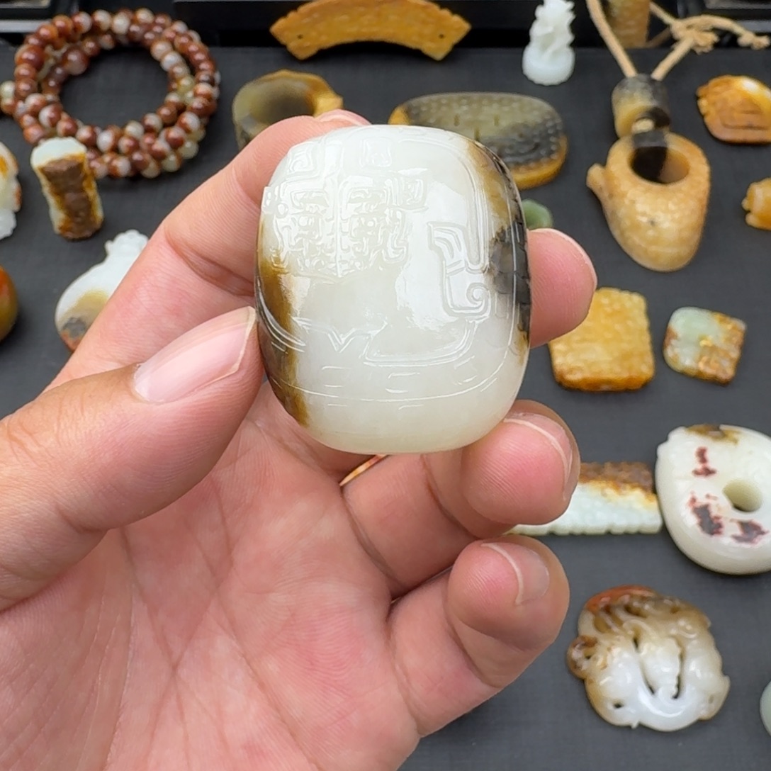 -***-和田玉未镶嵌颈饰