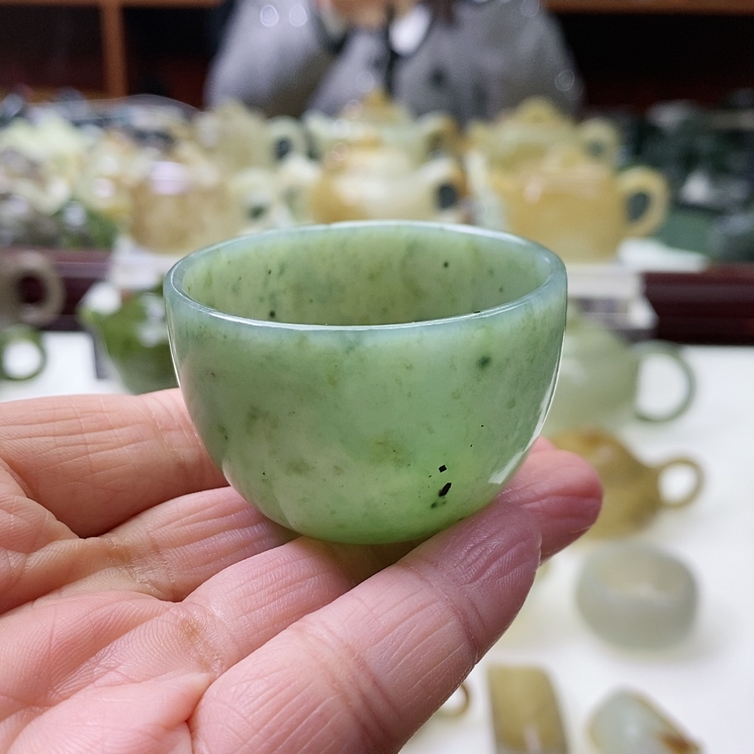 和田玉茶杯未镶嵌