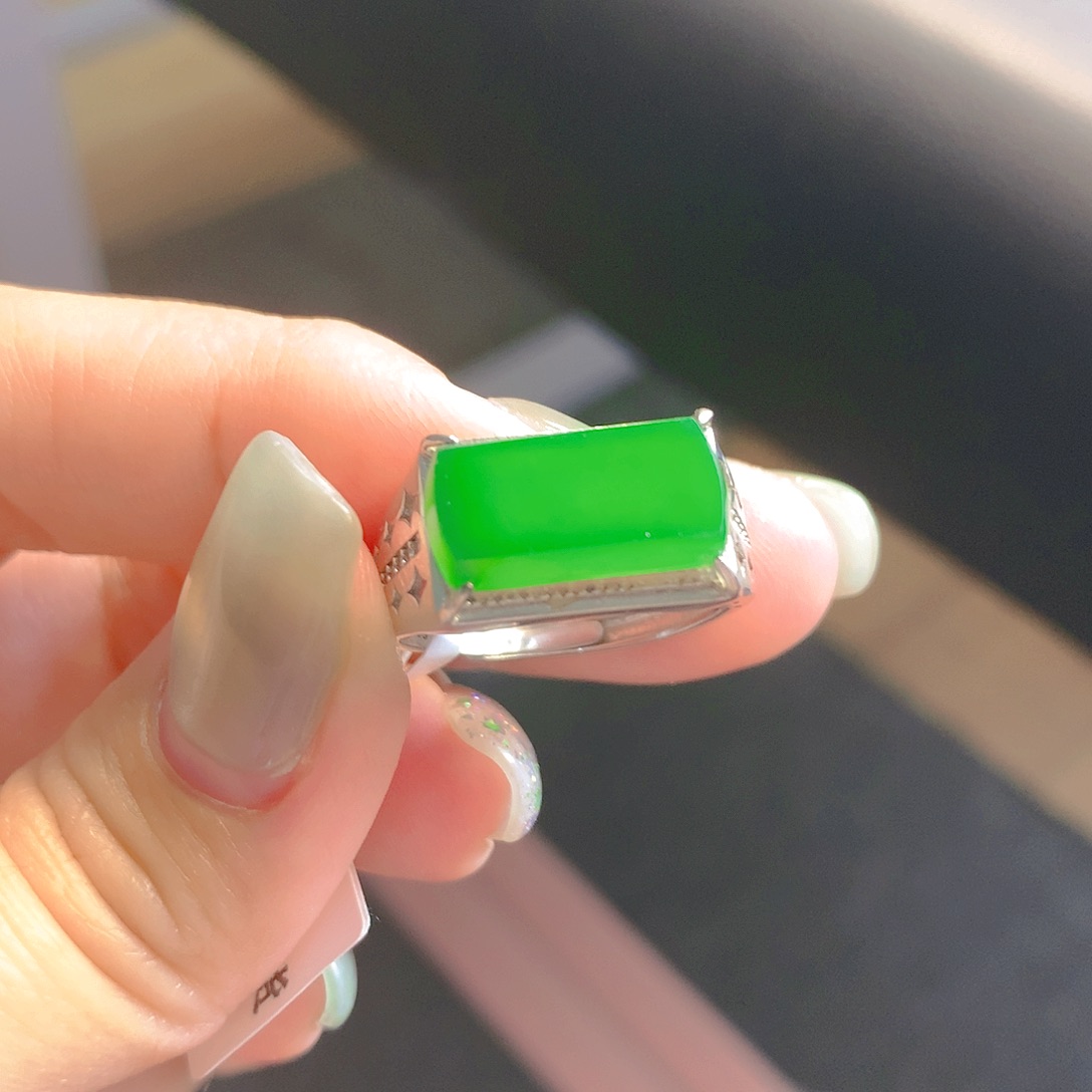 翡翠颈饰银S925镶嵌翡翠