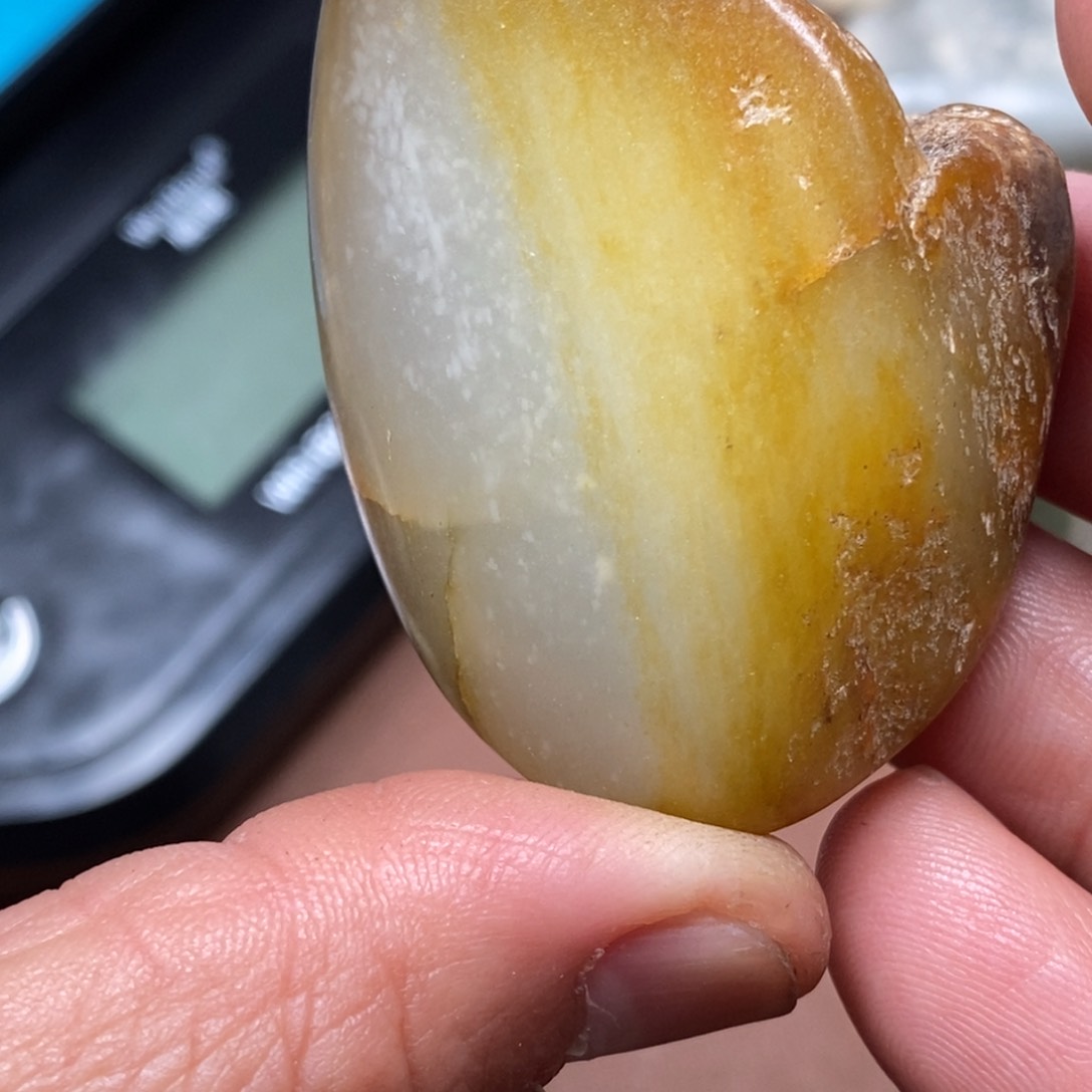 和田玉挂件足铂镶嵌