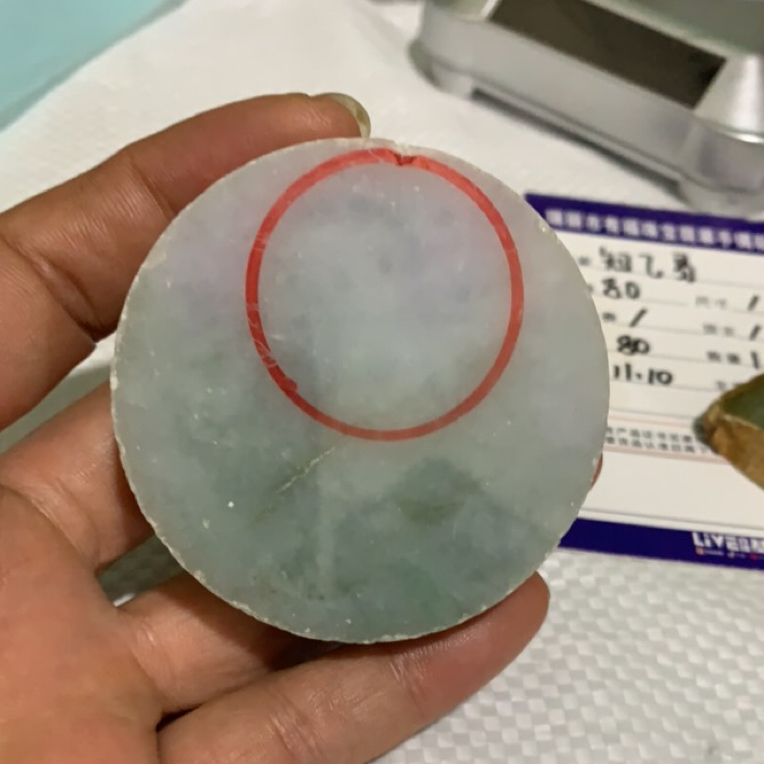 天然翡翠可做扣子