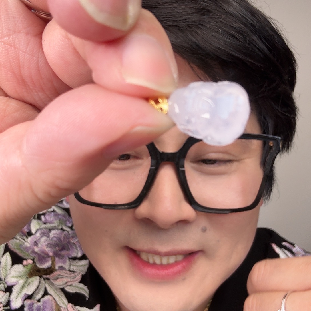 翡翠18K金镶嵌颈饰一件