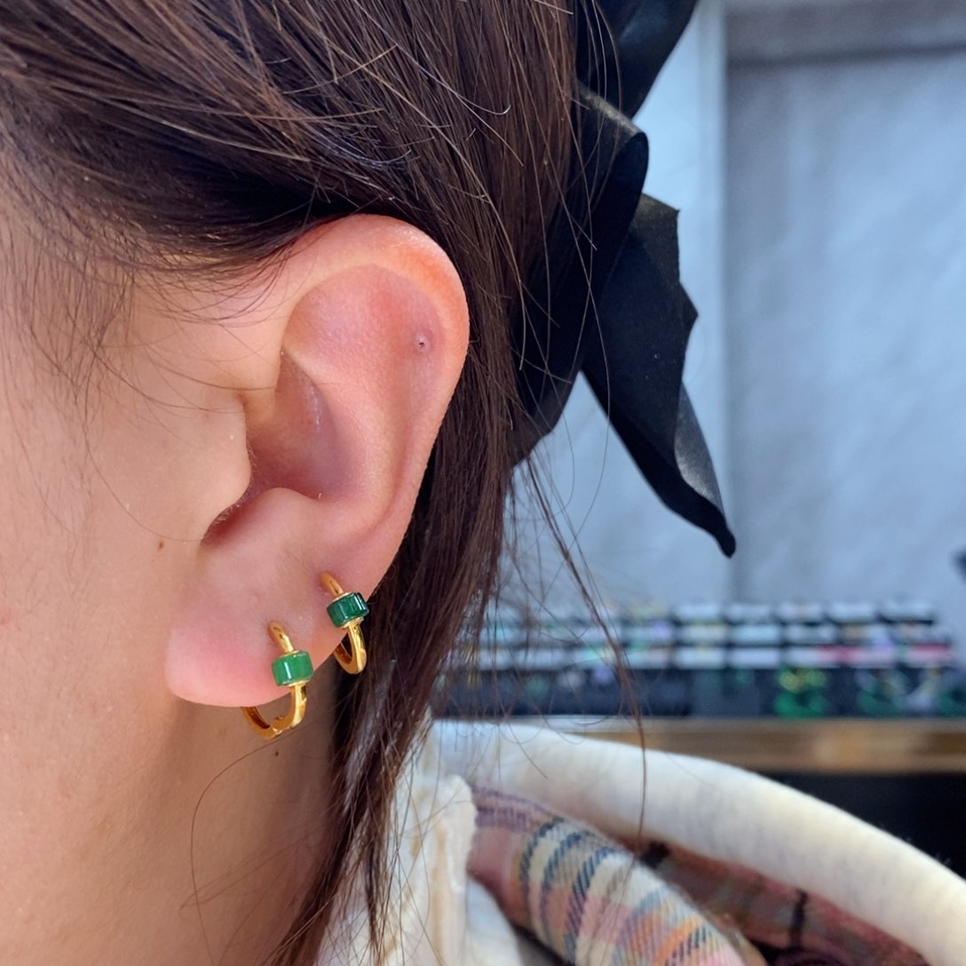 翡翠耳饰18K金镶嵌设计款小桶珠小耳包