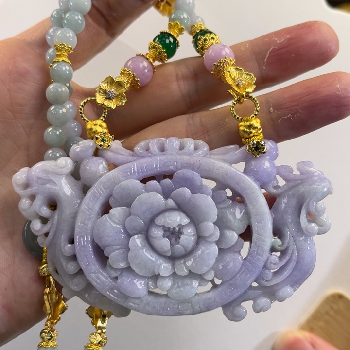 翡翠吊坠(赠链)未镶嵌代编织