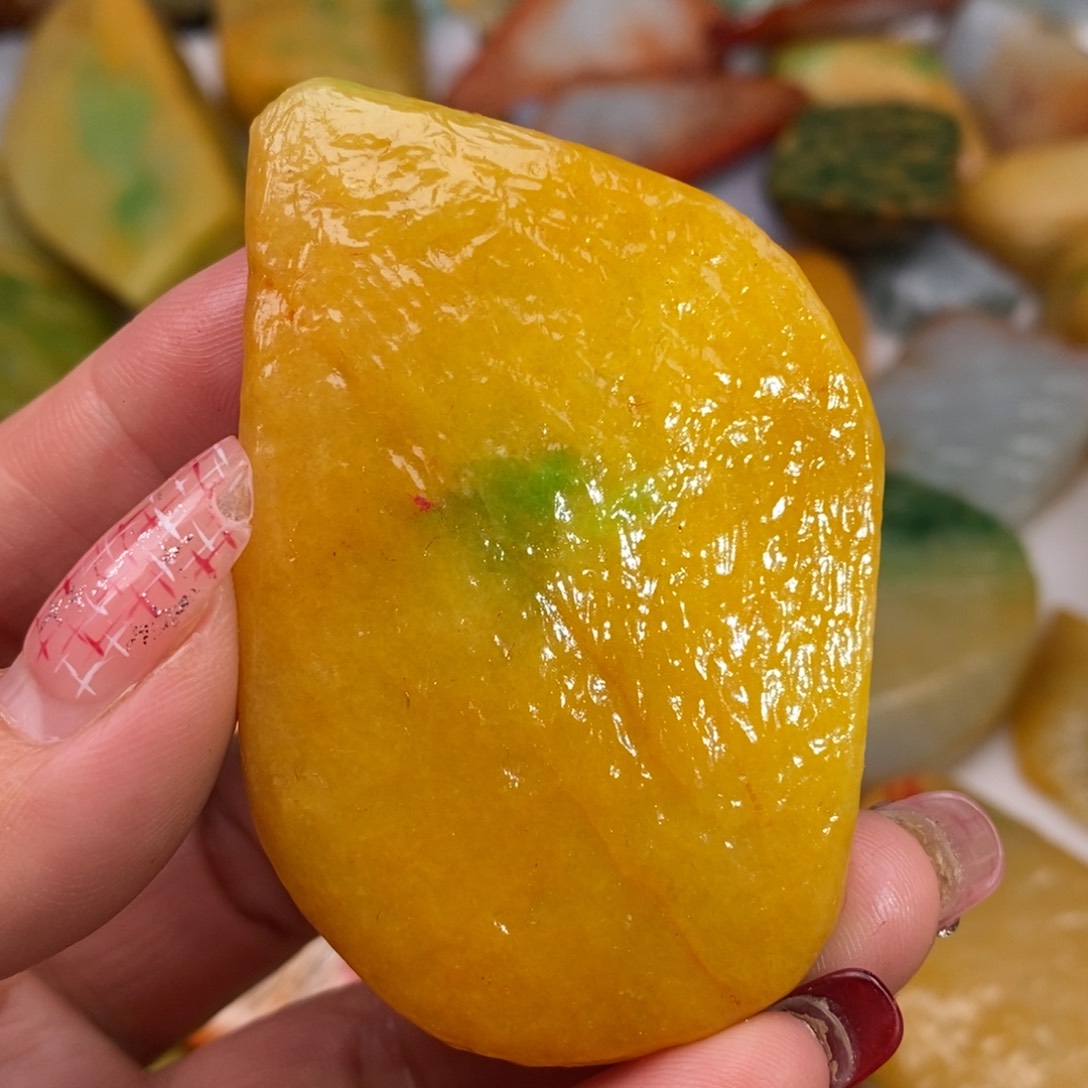 翡翠颈饰未镶嵌缅甸翡翠