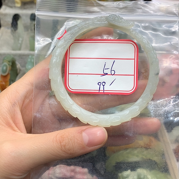 小***•蛇纹石玉未镶嵌手镯