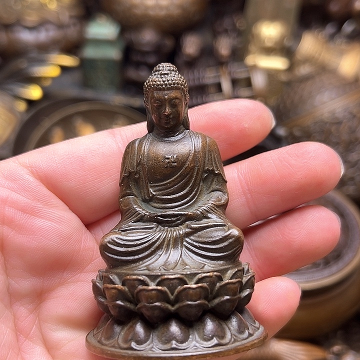 铜器摆件老王直播间 