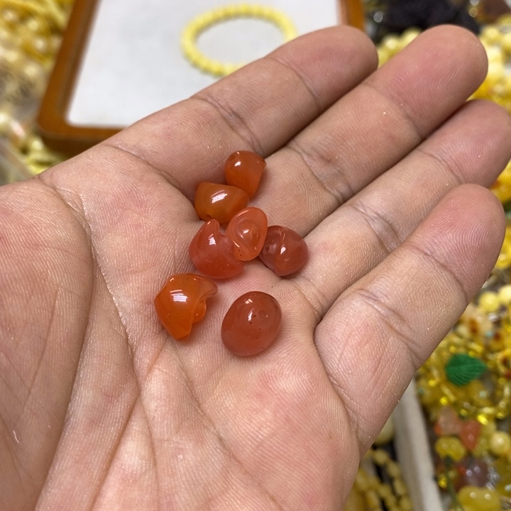 蜜蜡未镶嵌裸石多样性发货其一