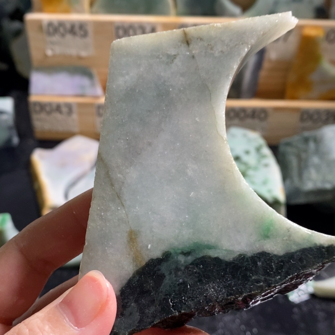 颈饰未镶嵌翡翠天然翡翠