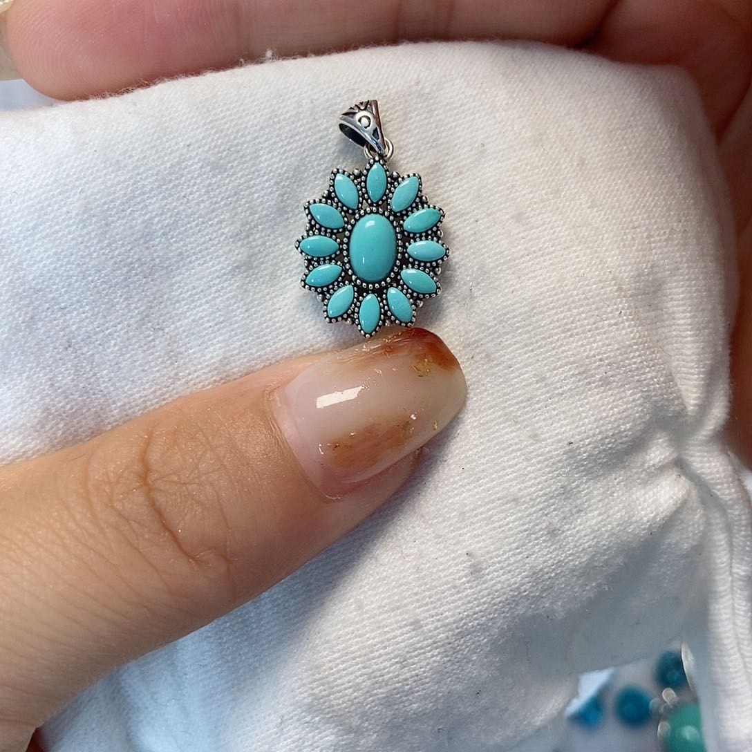 未镶嵌绿松石珠宝奇石