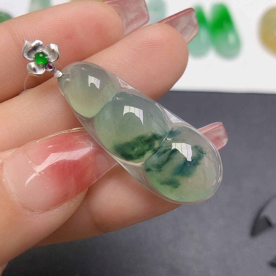 翡翠颈饰18K金镶嵌福豆