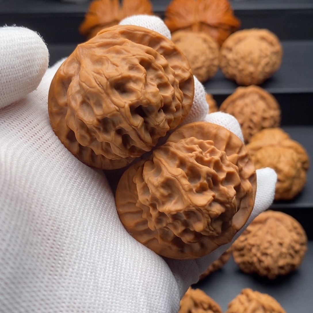 文玩核桃把件46尺野生龙鳞