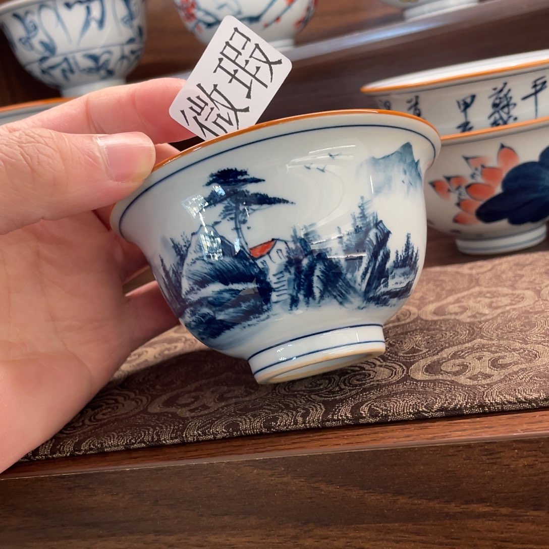 釉下手绘茶具微瑕