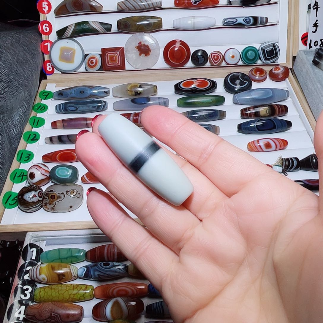 玛瑙/玉髓颈饰未镶嵌