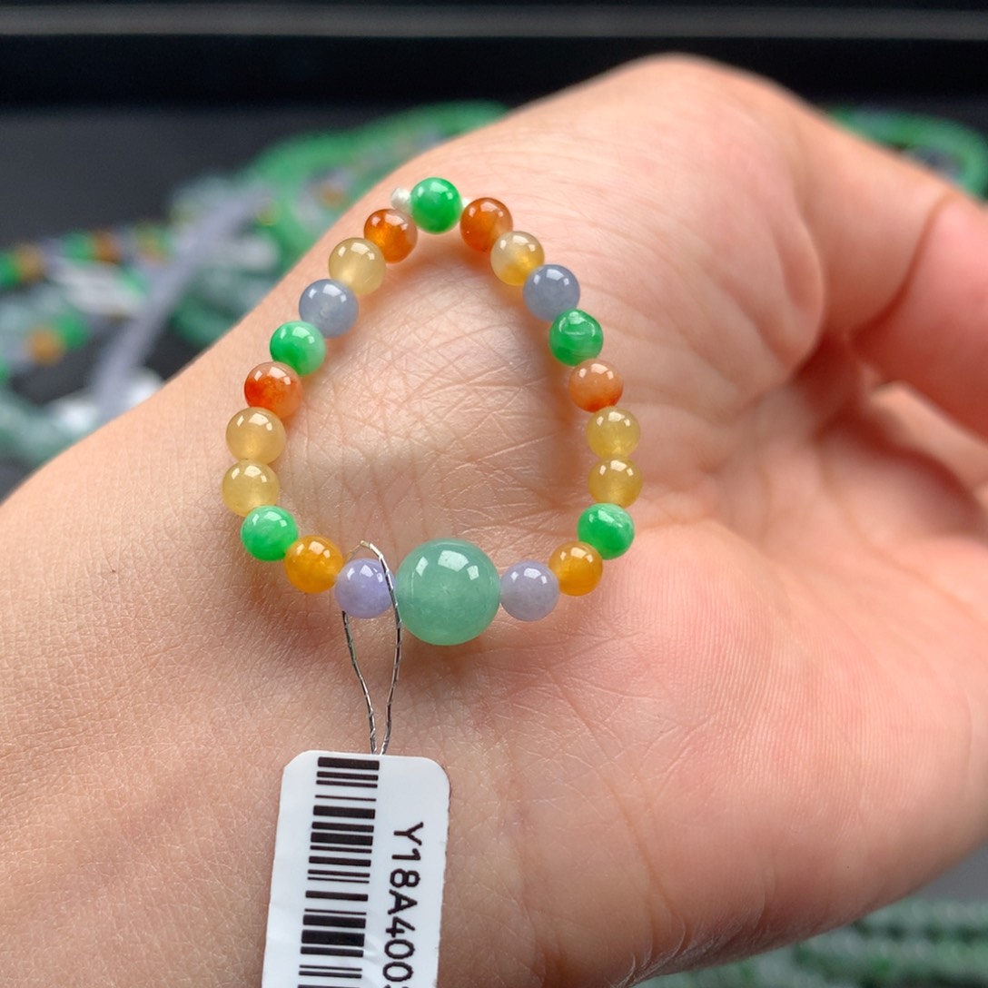 未镶嵌翡翠手链卡