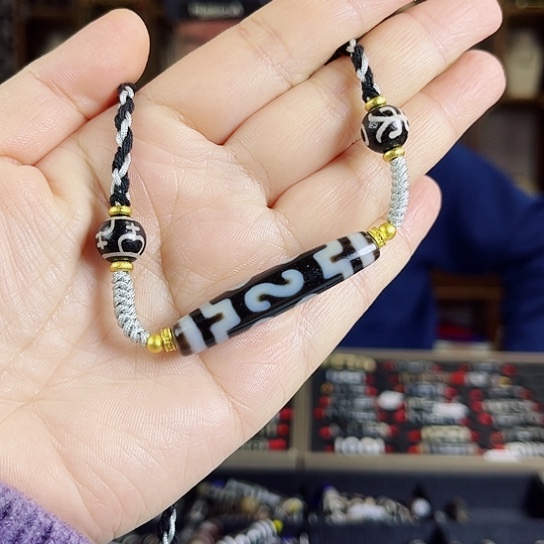 玛瑙/玉髓颈饰合金