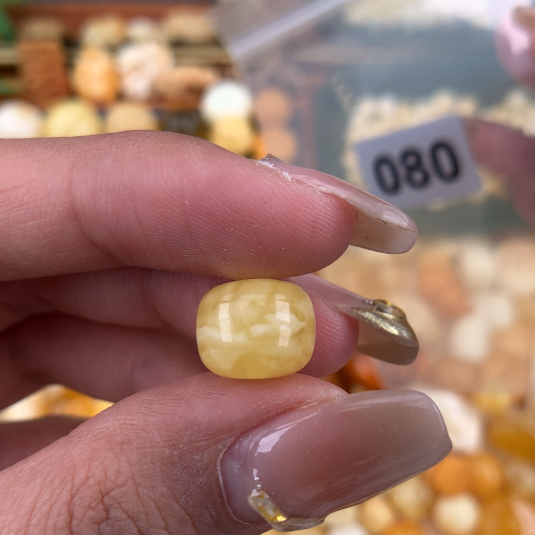 琥珀珠宝奇石未镶嵌11.2