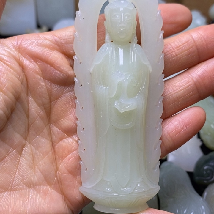 和田玉未镶嵌把件