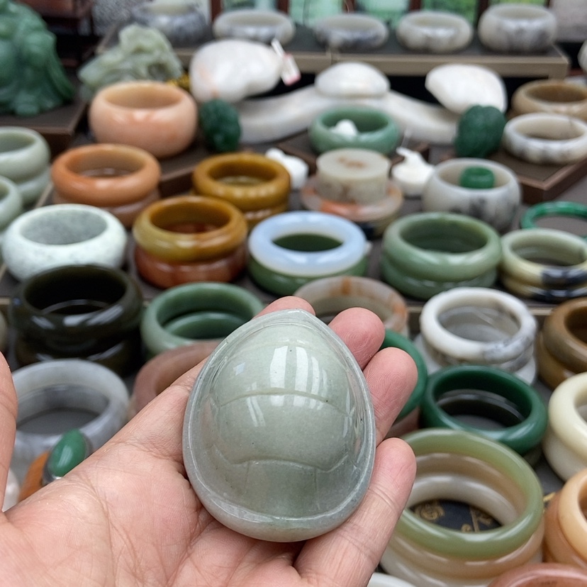 【闪购商品】石英质玉手镯57未镶嵌