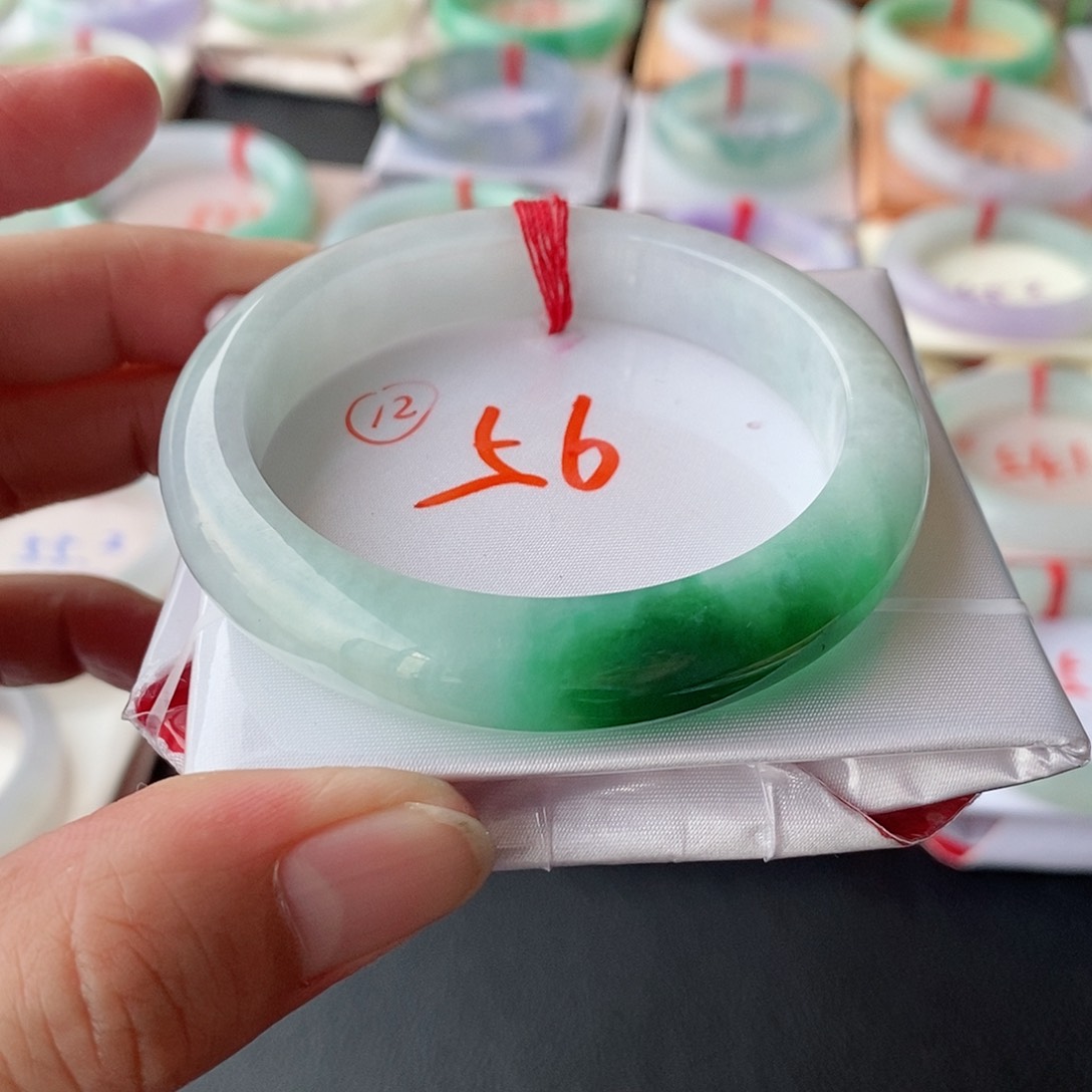 翡翠手镯未镶嵌12号链接
