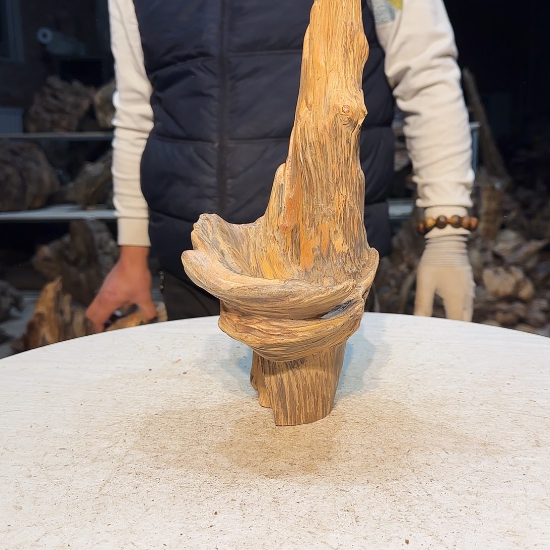 好***安松木北沉香琥珀木工艺