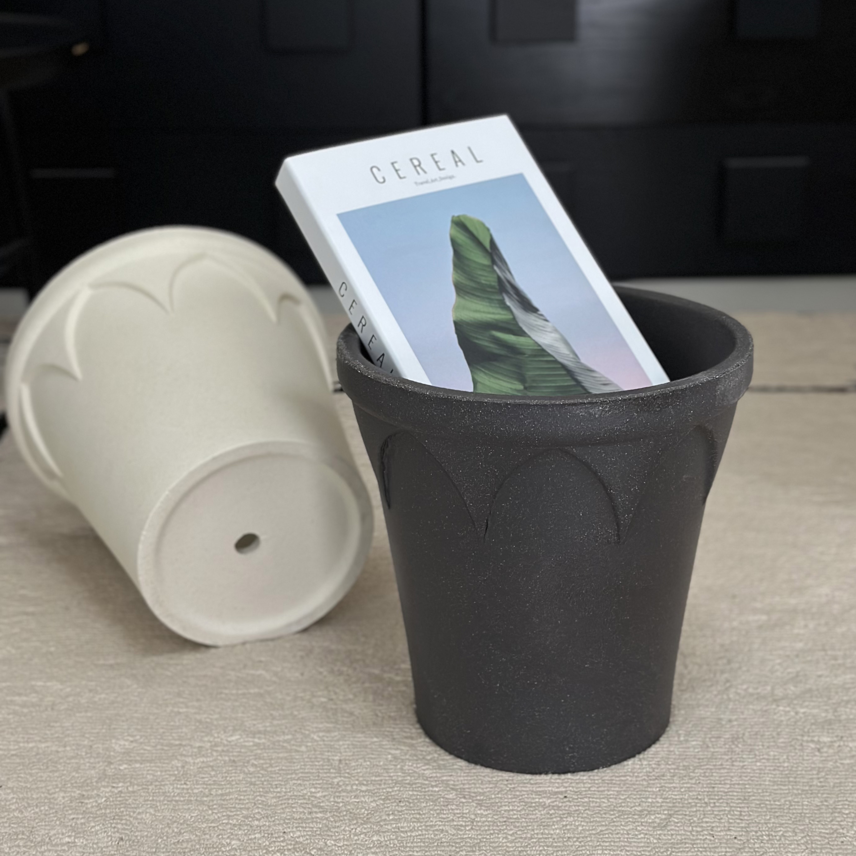 特大号 欧式复古ins浮雕透气白陶黑陶花盆阳台空中花园田园简约