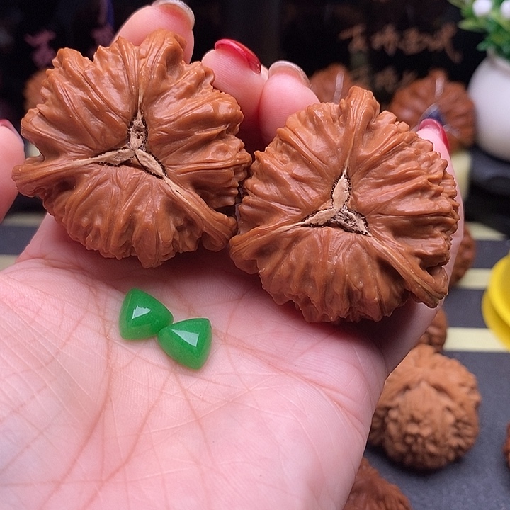 隐***身核桃45拼接白狮子➕镶嵌不退换