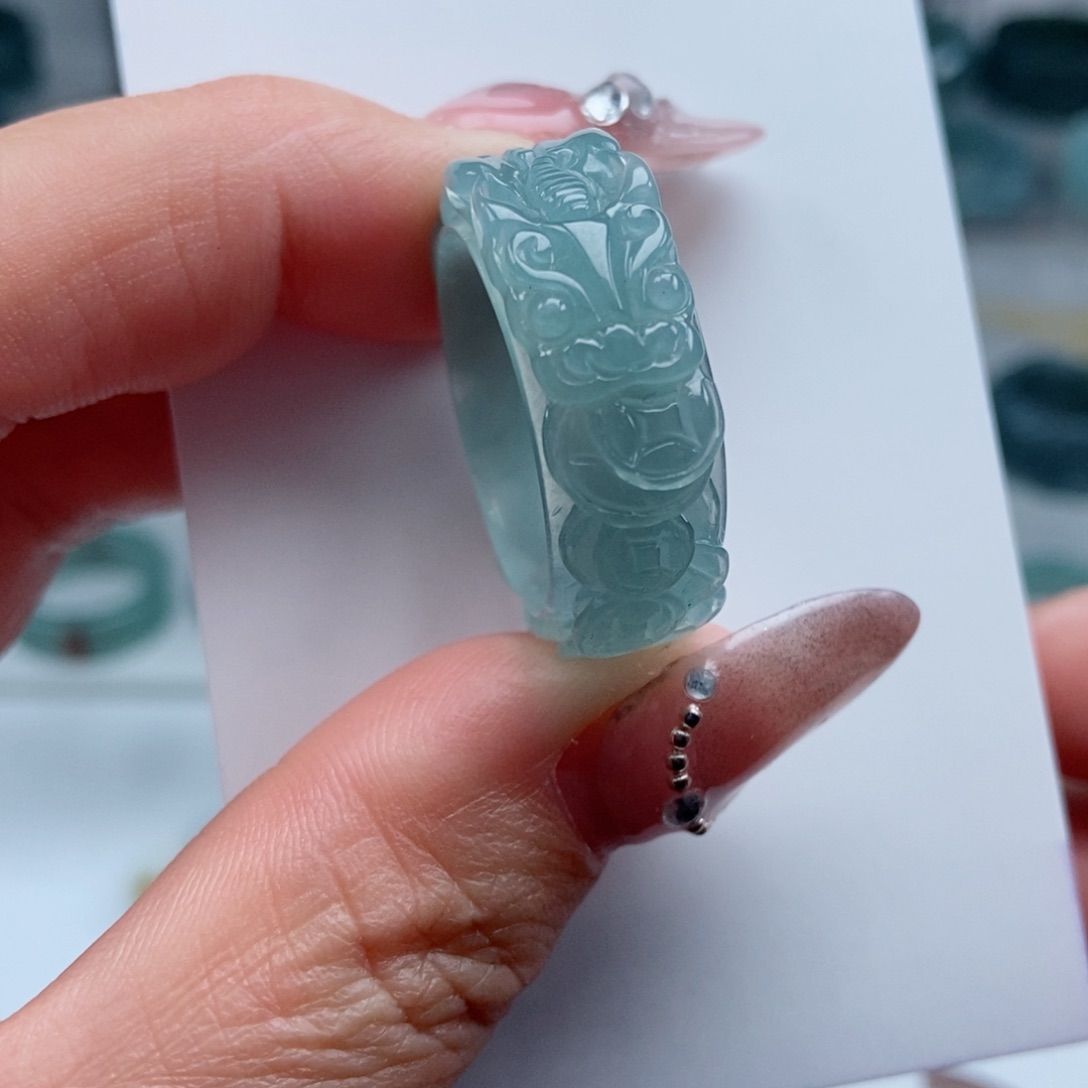 翡翠戒指未镶嵌翡翠