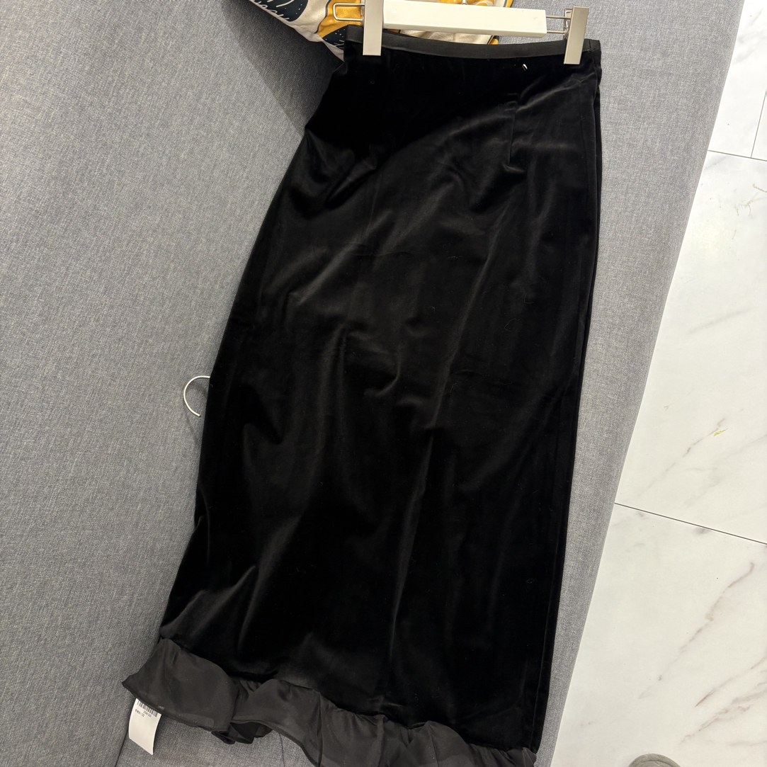 蕾丝木耳边设计直筒丝绒半裙