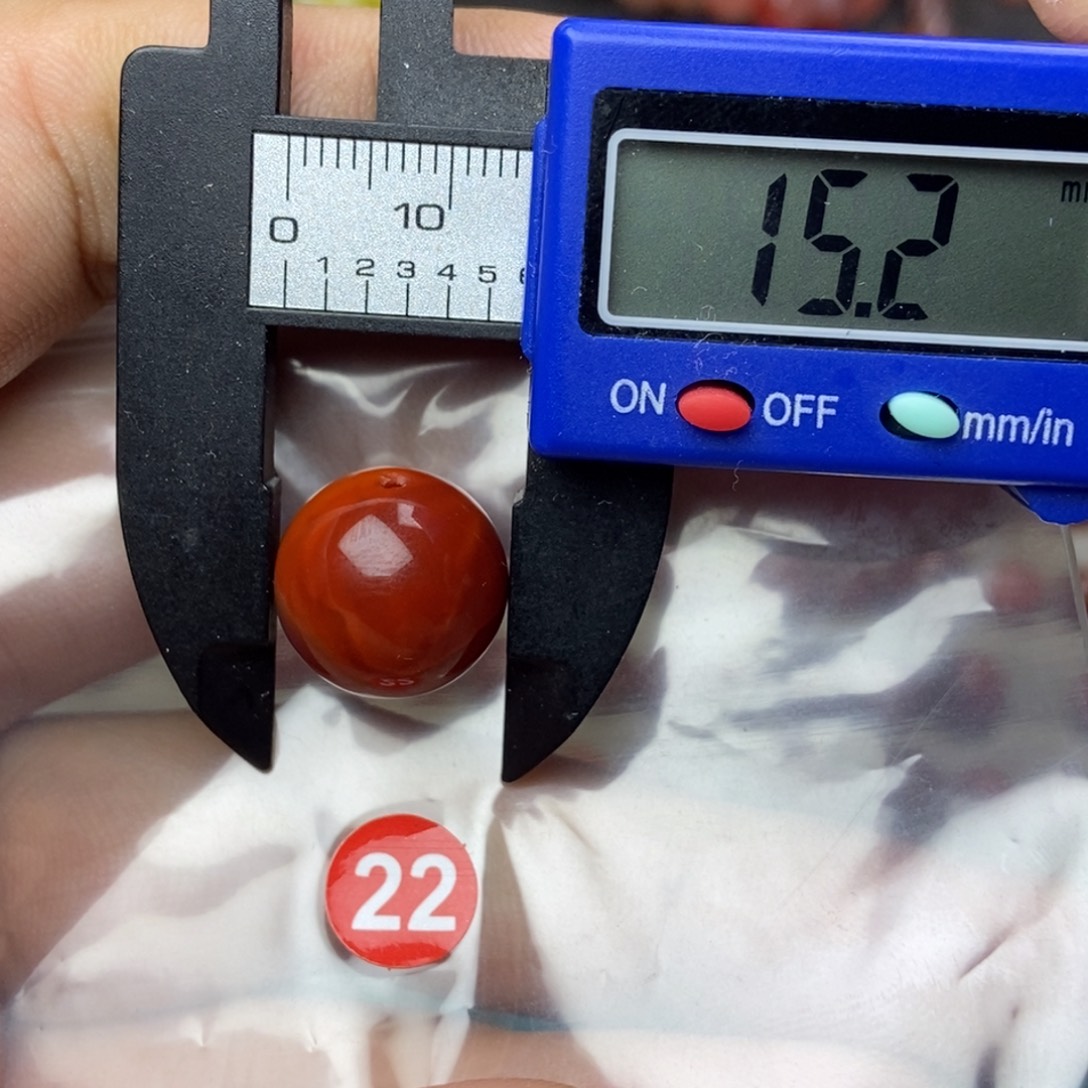 南红玛瑙未镶嵌南红玛瑙有瑕疵