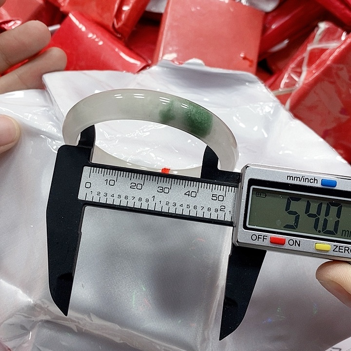 翡翠手镯未镶嵌141