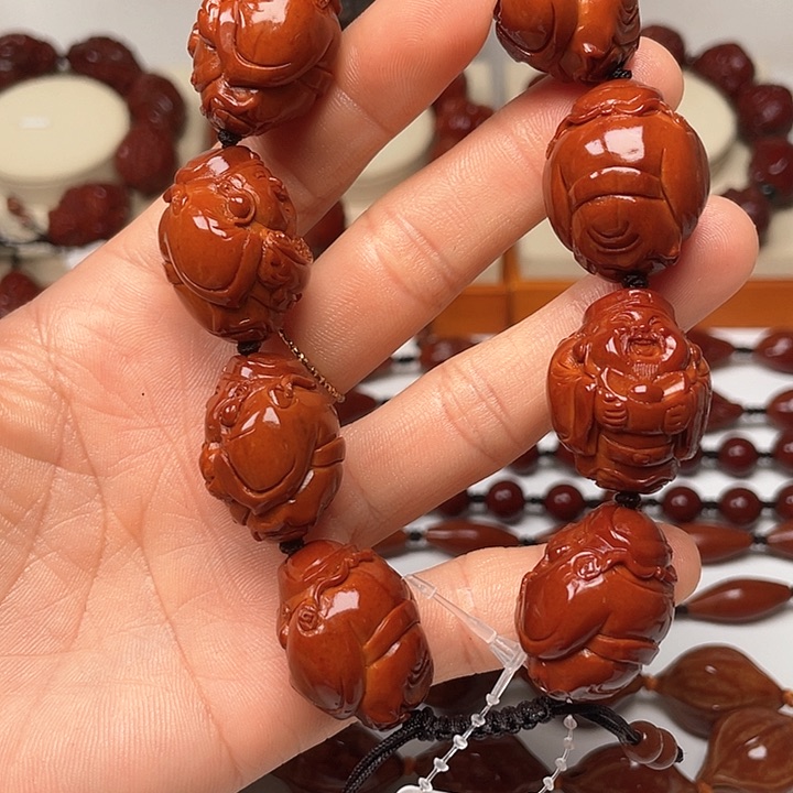 橄榄核手串山*玉化财神