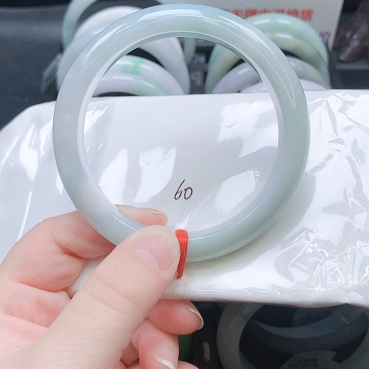 翡翠未镶嵌手镯223