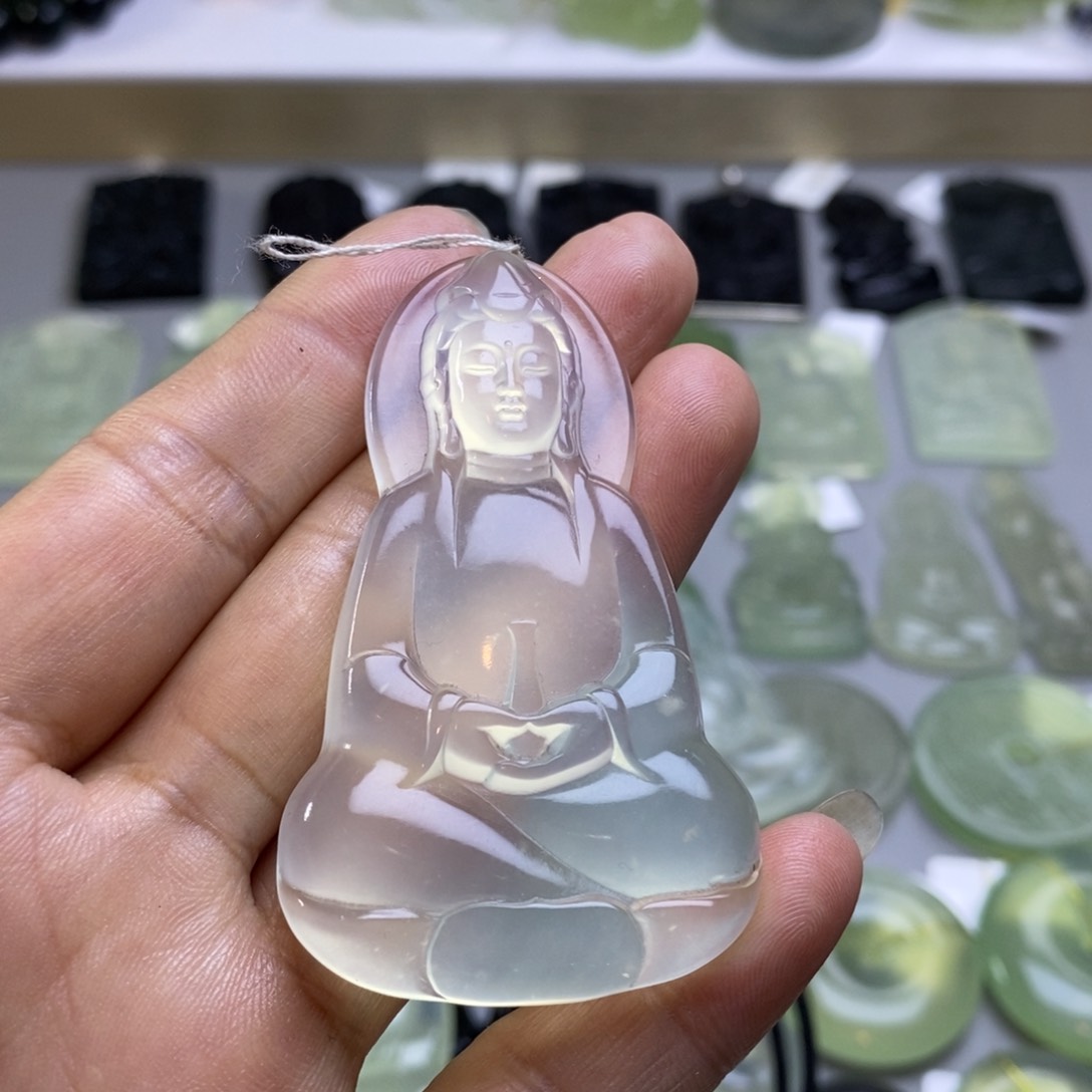 蛇纹石玉颈饰未镶嵌黎****?颈饰