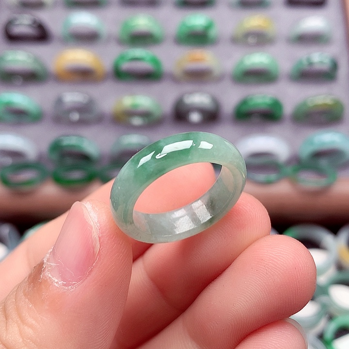 翡翠未镶嵌戒指16号