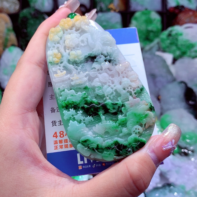 【闪购商品】翡翠颈饰未镶嵌挂件