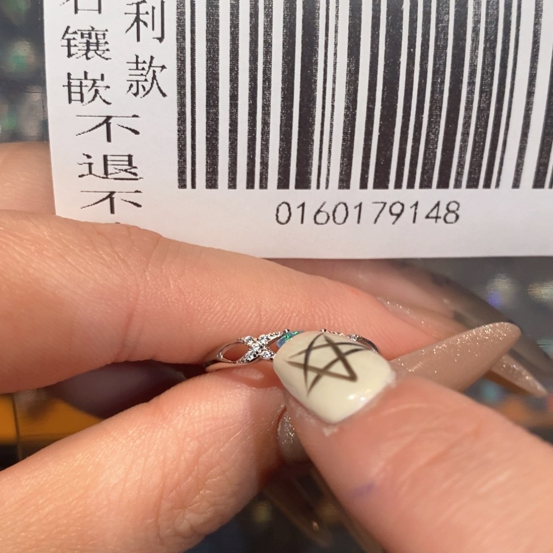 欧泊欧泊戒指银S925镶嵌轻*