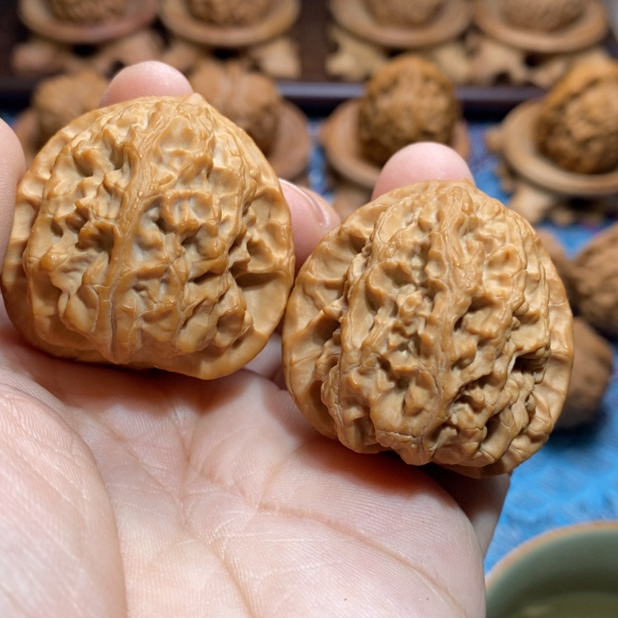 【闪购商品】文玩核桃吊坠犁木台