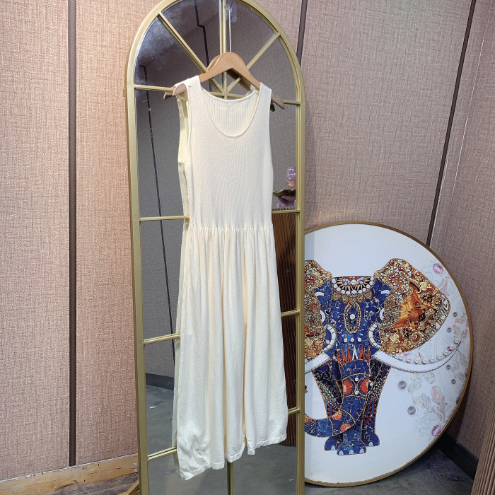 BR760孕妇杏色针织背心裙